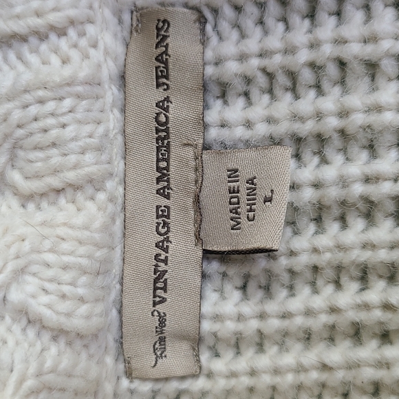 Ladies Sweater Vest - Picture 10 of 11